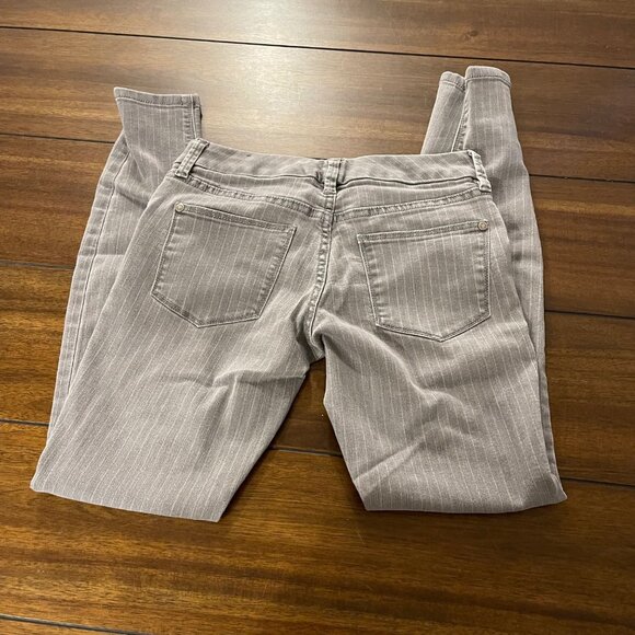 The Limited Womens Skinny Leg Pinstripe Pants Size 0 Gray - Picture 2 of 12